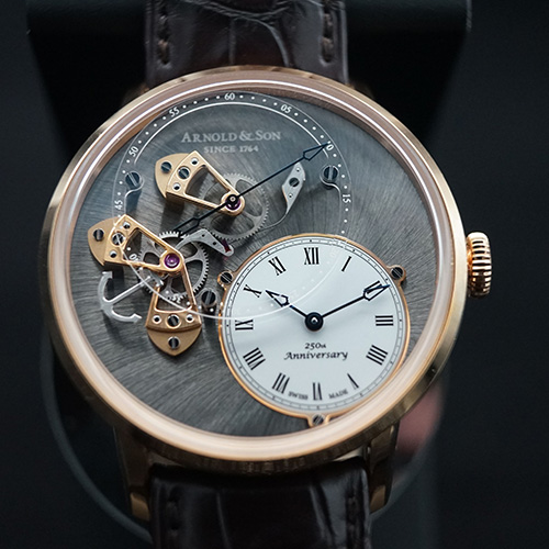 Arnold & Son DSTB (Dial Side True Beat)
