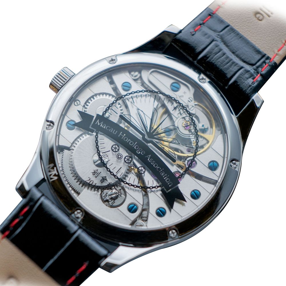 Caseback-A special edition to celebrate the founding of Macau Horologe Association.