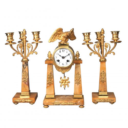 十九世纪法国鎏金云石三件套廊柱钟